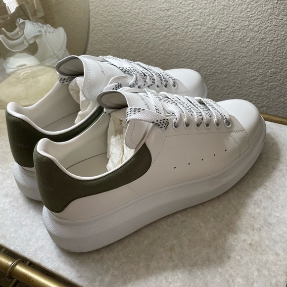 Alexander McQueen sneakers. Like new. Box extra shoe laces and tags included. - Picture 3 of 6